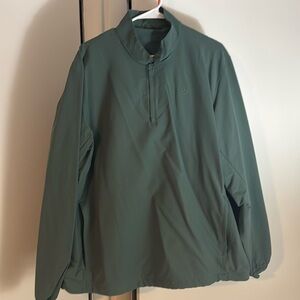 Lululemon water proof golf quarterzip size Large
